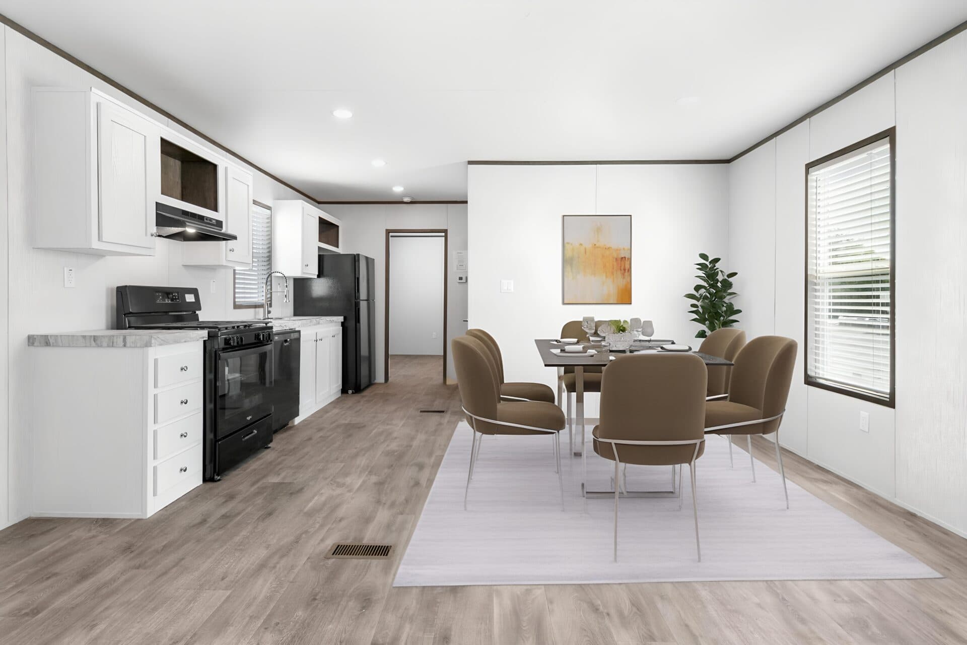 Molly 16x60 interior home features