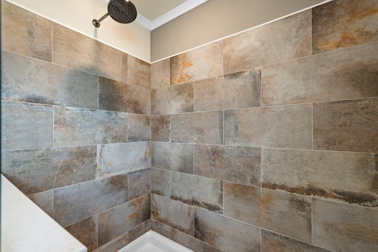 El rancho bathroom home features